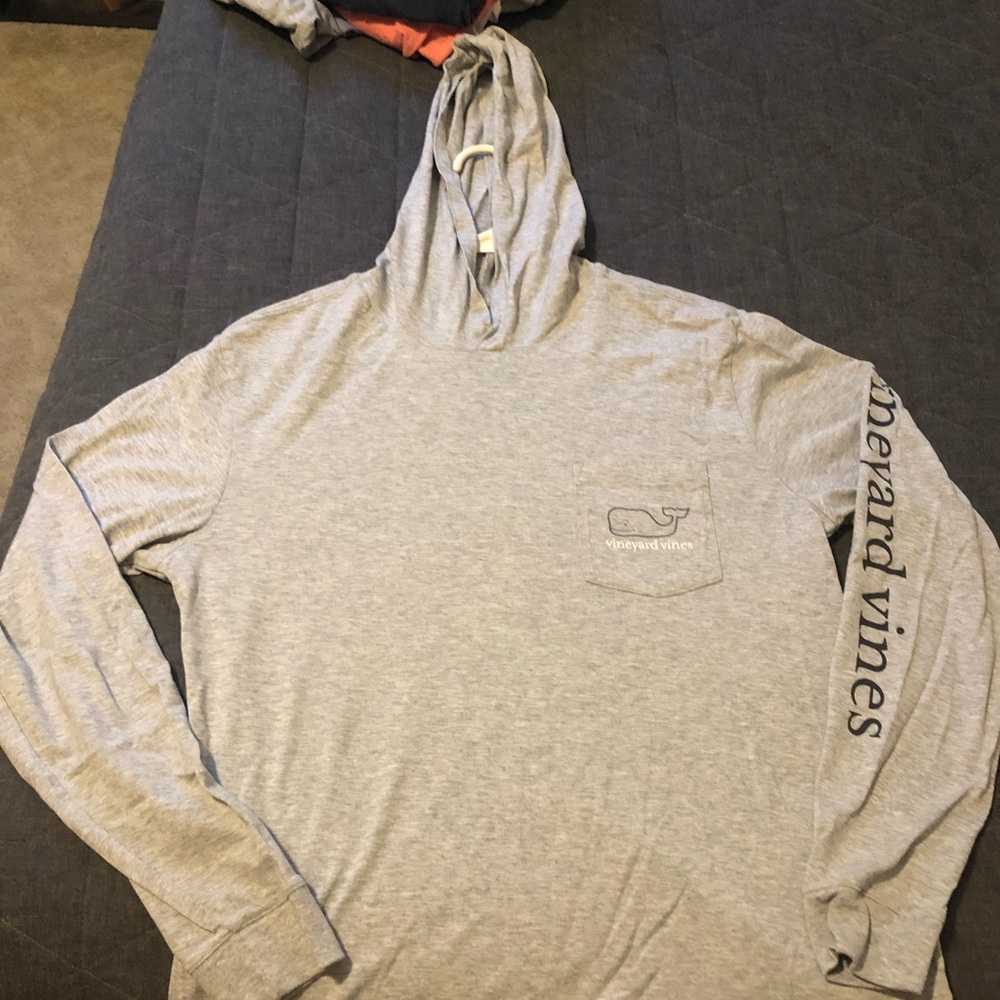 Vineyard Vines hooded Tshirt.